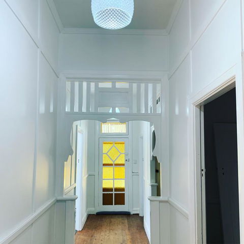 Yellow Door House Adelong - Dentist Find 3