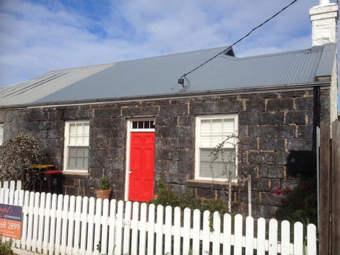 Young's Cottage - Circa: 1861 - Dentist Find 0