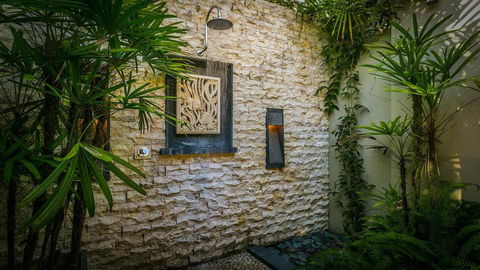 Your Luxury Escape - Amala Luxury Villa Byron Bay - Dentist Search 1