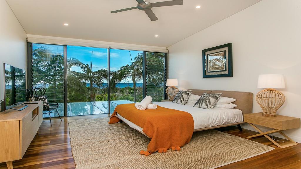 Your Luxury Escape - Kiah 11 Beach House Ocean views