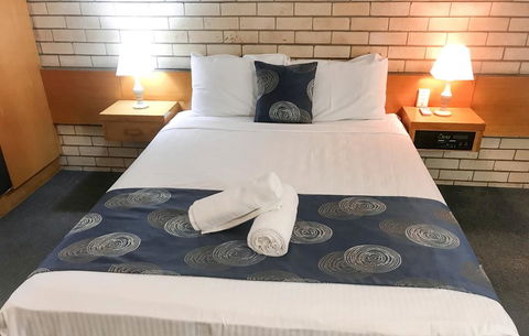 ZED MOTELS Tropical Gateway - Dentists Australia 2