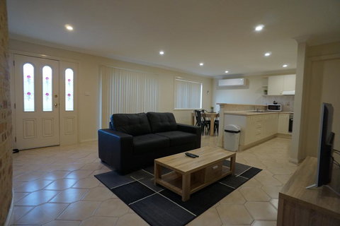 Zig Zag Motel - Dentist Find 1