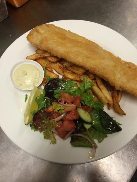 Coomera Waters Tavern - Dentist Find 4