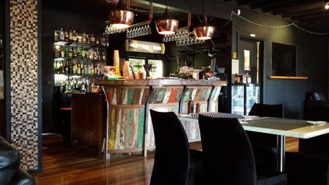 The Monkey Tree Bar & Restaurant - Dentist Find 2