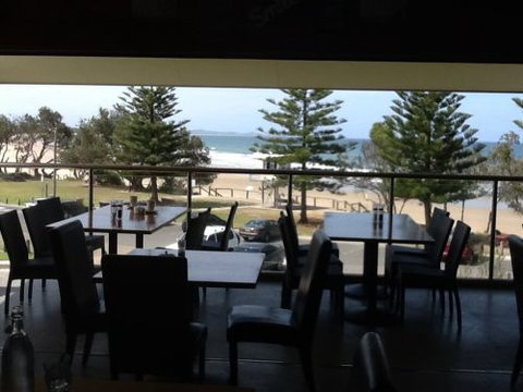 Fat Fish Beachfront Bistro - Dentist Search 0
