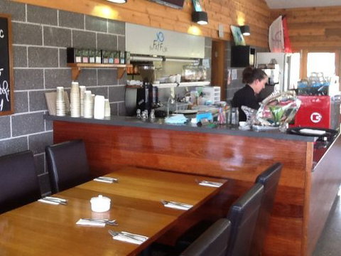Fat Fish Beachfront Bistro - Dentist Search 2