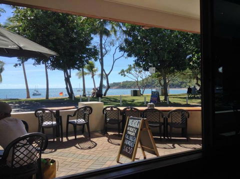 The Marlin Bar - Dentist Search 1