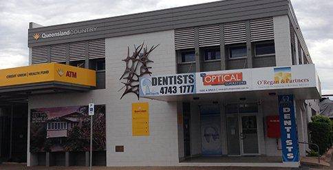 18004Teeth Dentists