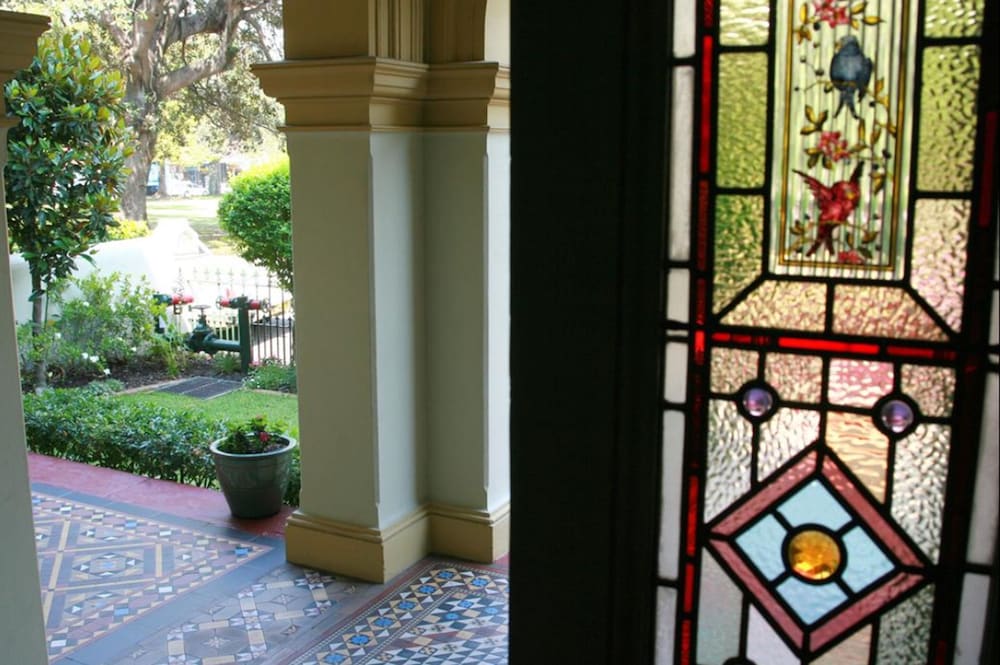 Avonmore on the Park Boutique Hotel