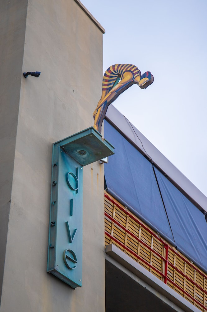 Dive Hotel