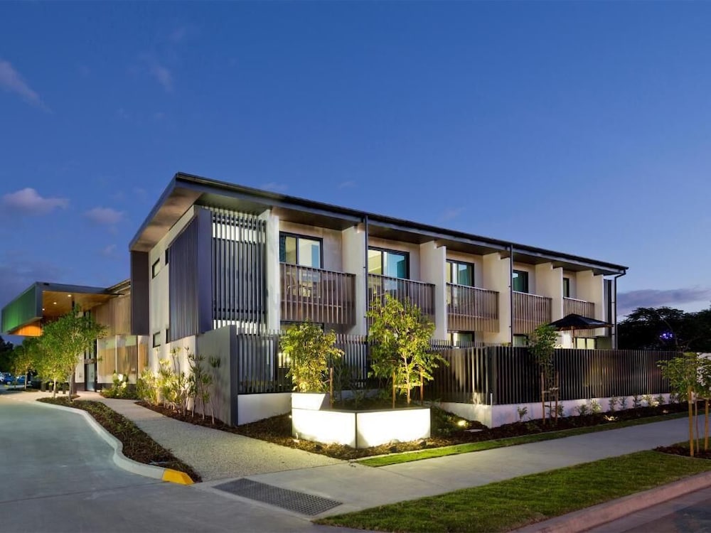 The Glen Hotel  Suites