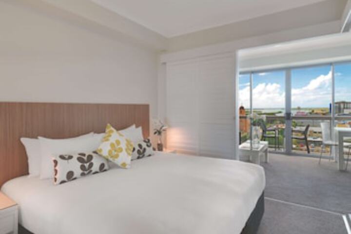 Oaks Mackay Rivermarque Hotel