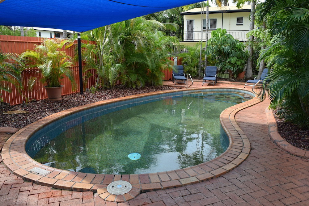 Coconut Grove Holiday Apartments
