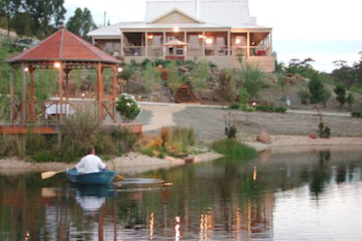 Blue Cliffs Retreat