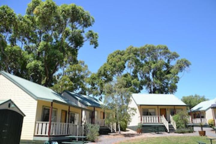 Avoca Cottages