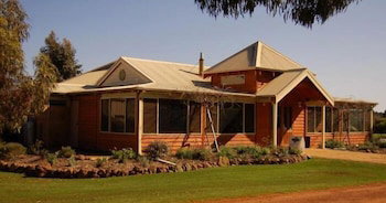 Adinfern Estate