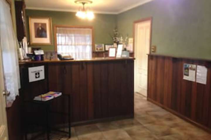 Charles Rasp Motor Inn Cottages