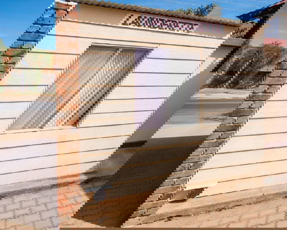 Daydream Motel and Apartments