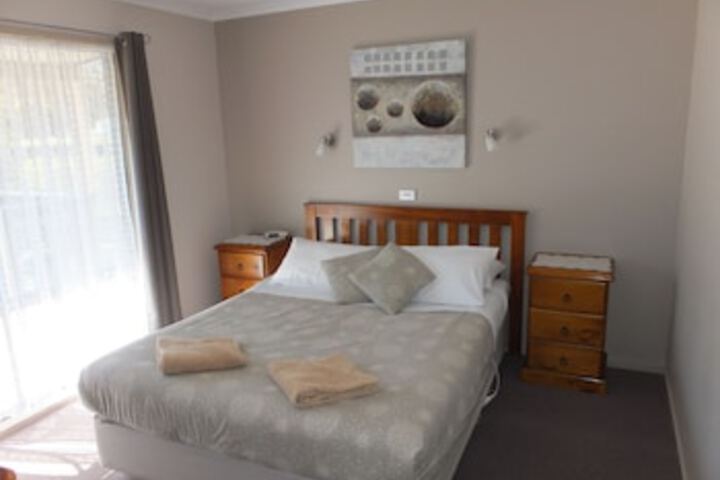 Lakes Entrance Country Cottages