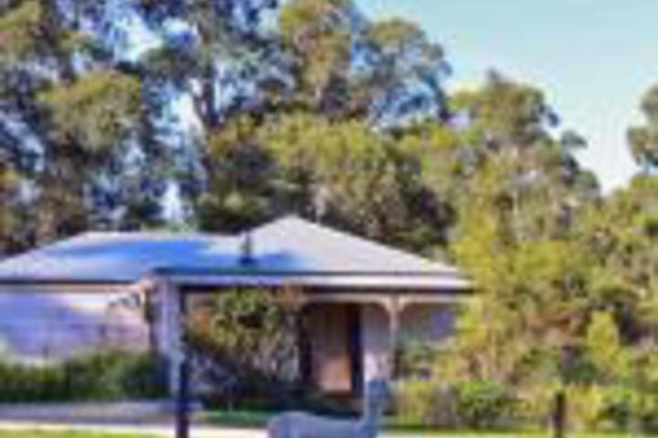Araluen Park Cottages