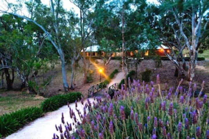 Battunga Cottages