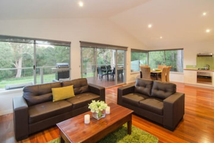 Acacia Chalets
