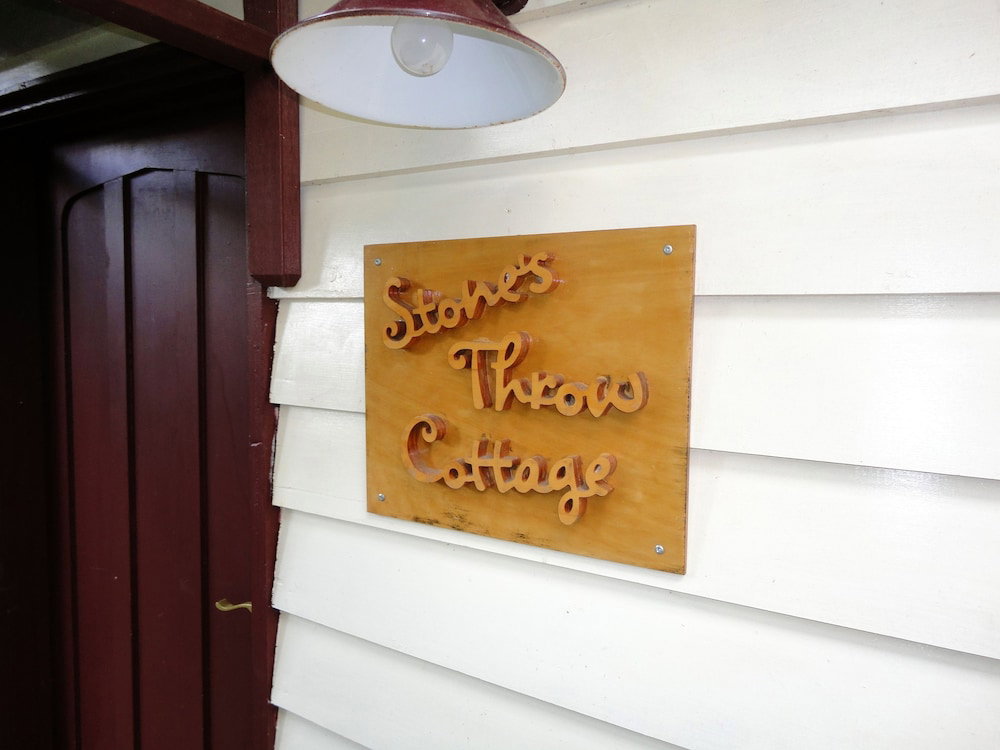 Stones Throw Cottage Bed  Breakfast