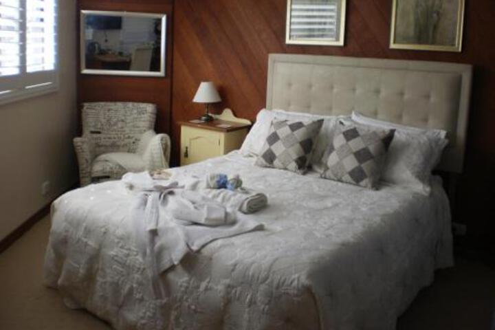 Rooftops Bed  Breakfast