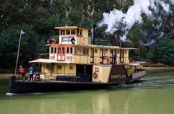Golden River Motor Inn