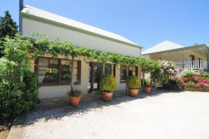 Daisy Cottage