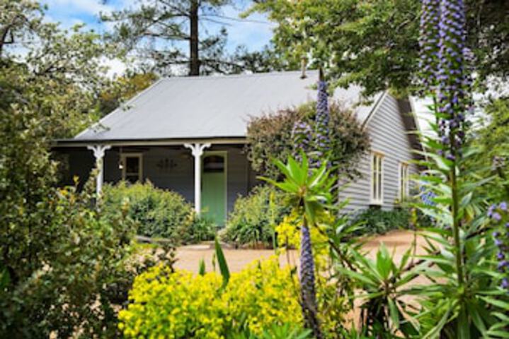 Illoura