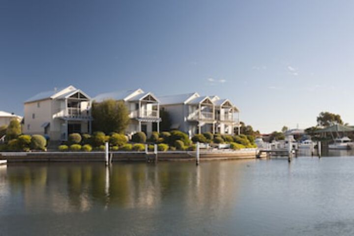 Captains Cove Resort