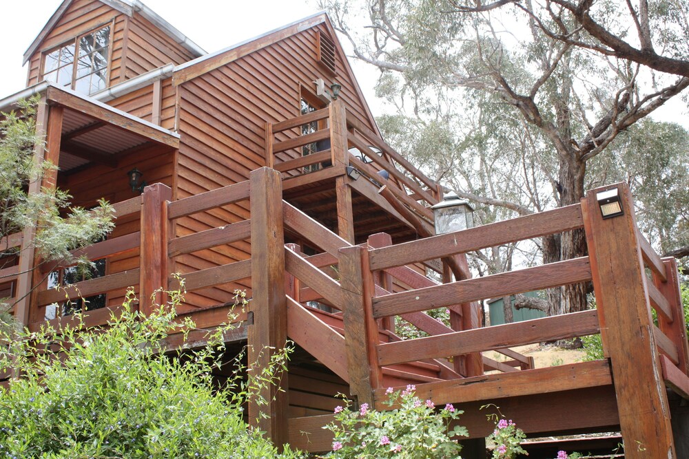 Warrenmang Winery  Resort