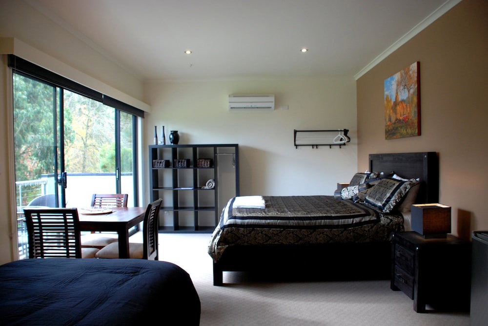 Deville at Healesville