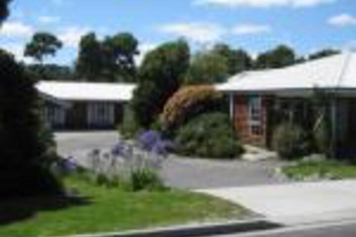 Castaway Holiday Apartments
