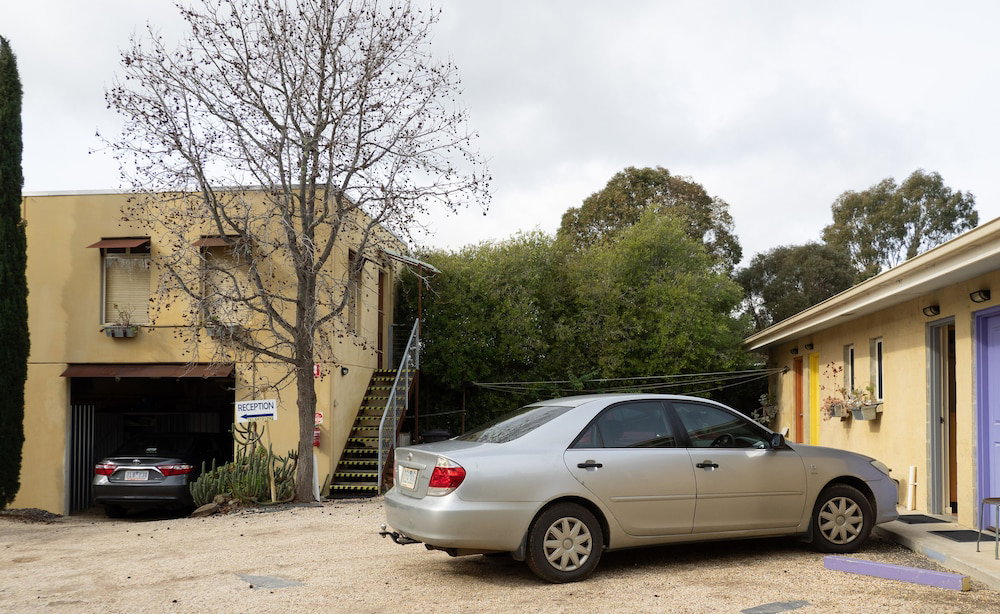 Albion Motel Hotel