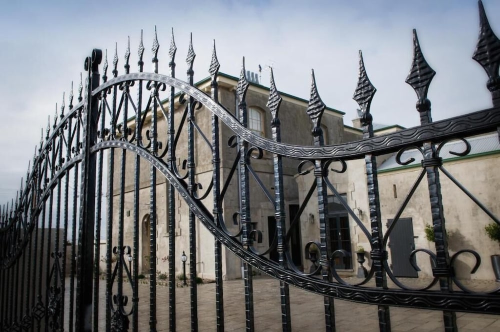 The Customs House BB