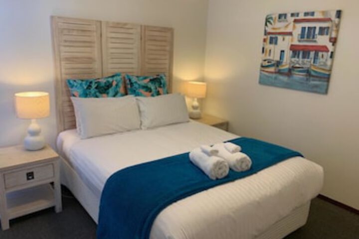 Scarborough Beach Front Resort Shell 4