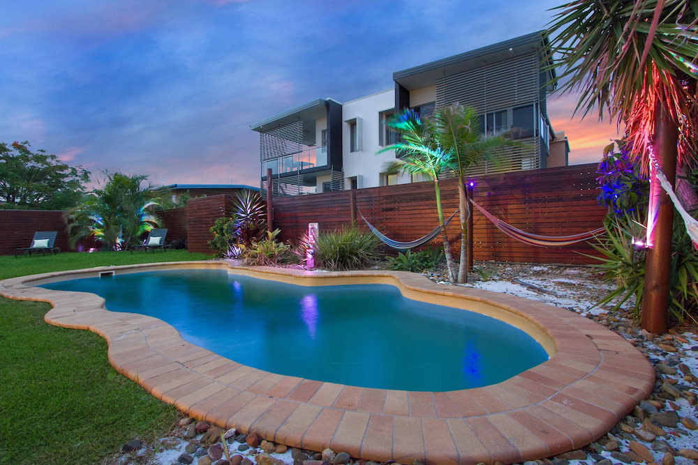 Gladstone Backpackers