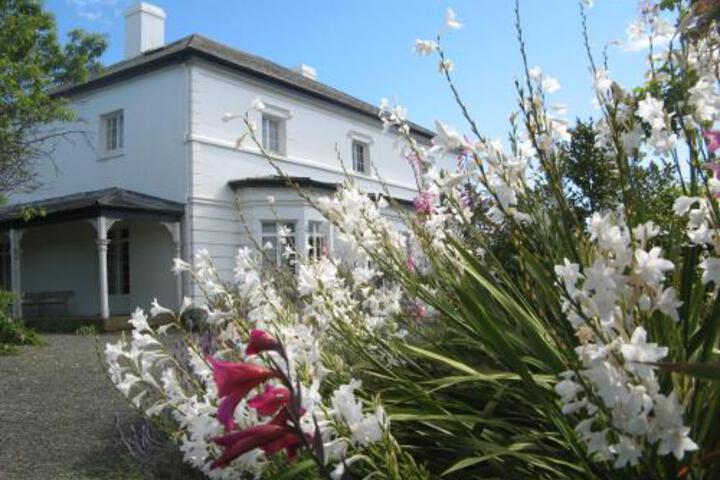 The Grove Cottages