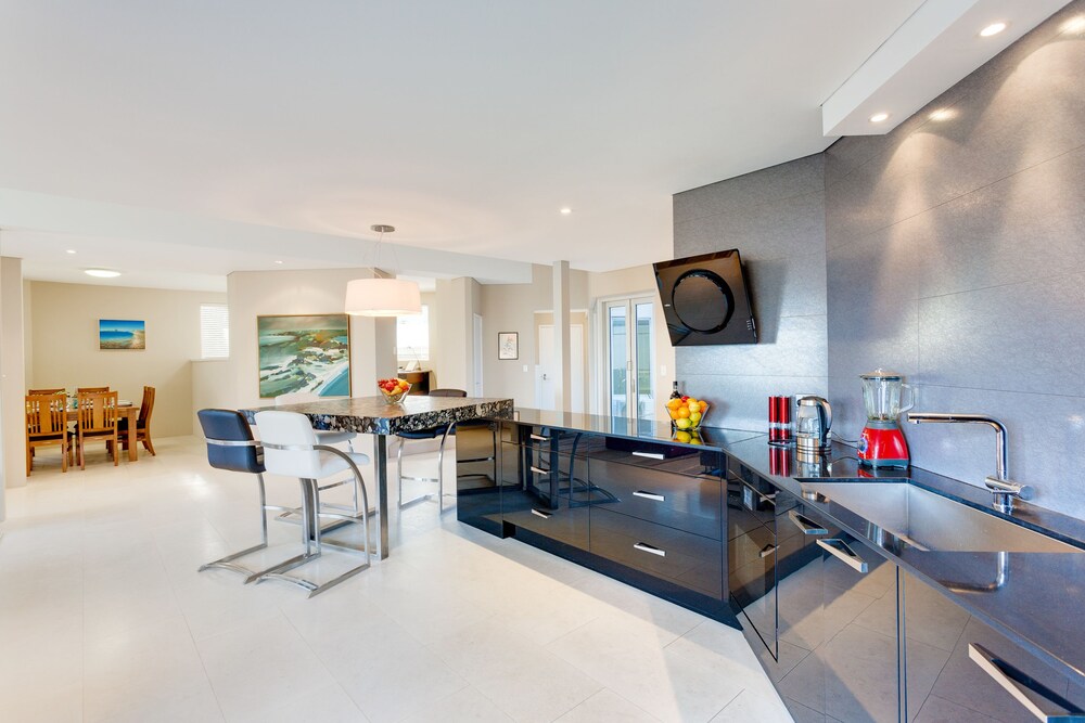Cottesloe Contemporary Villa