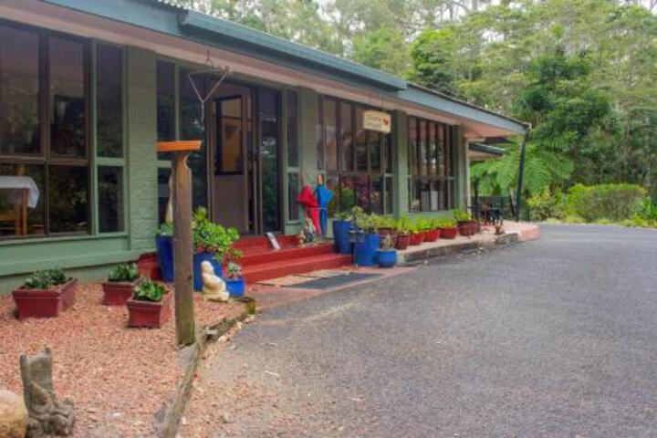 Chilverton Cottages  Restaurant