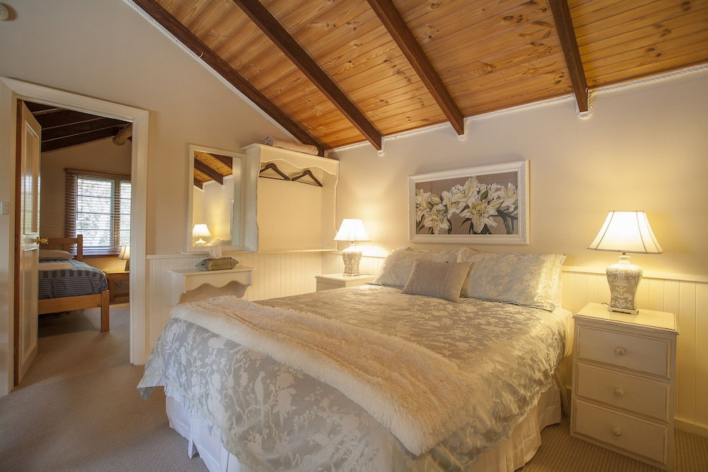 William Bay Cottages