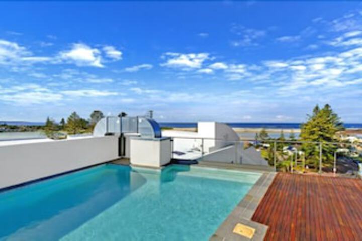 Coast Luxury Apartment Penthouse 23