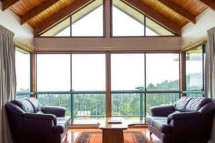 Bunya Mountains Accommodation Centre