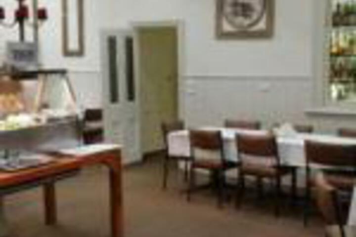 Snake Valley Hotel