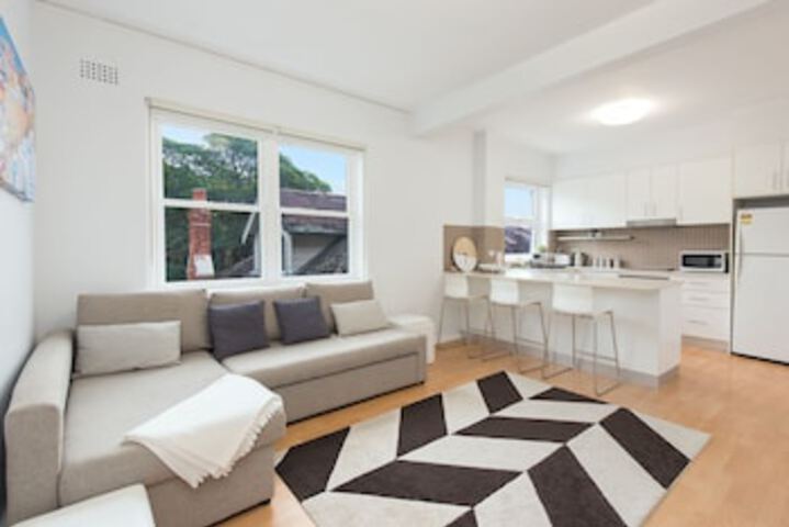 Central Bondi Apartment New H321
