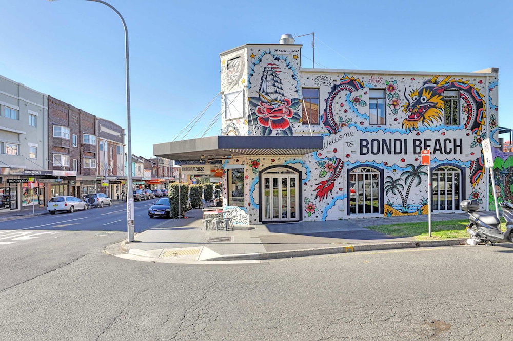 Private 4 Bedroom Beach House in Bondi