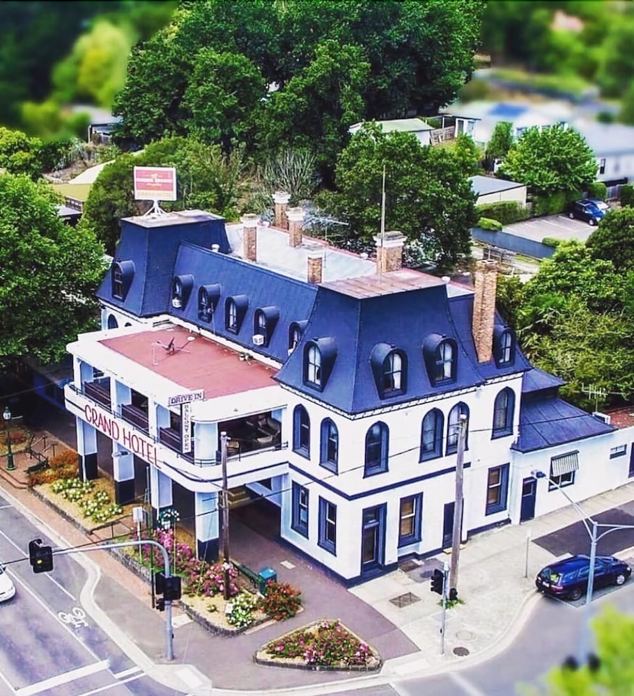 Healesville Grand Hotel