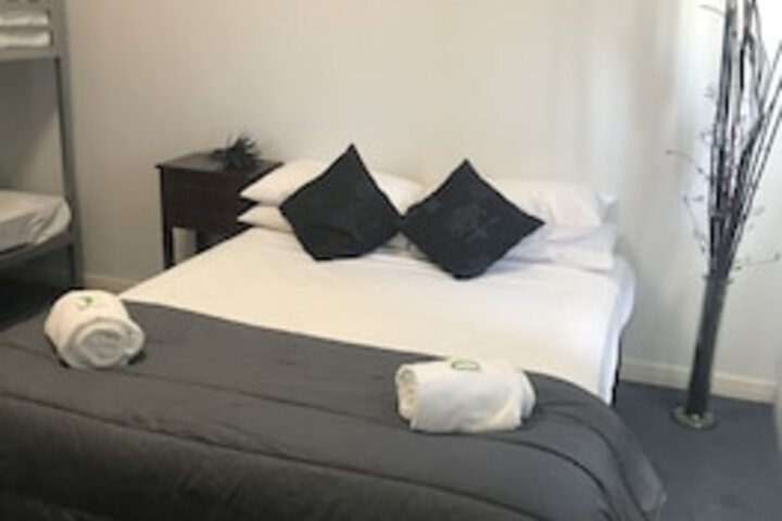 Tin Can Bay Budget Accommodation
